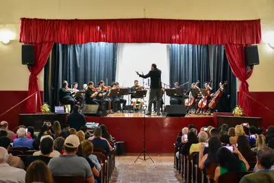 Concerto de comemoração dos 7 anos do projeto Educando com Arte, em Cajuru