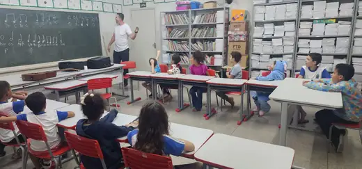Aula do projeto de música na EMEB Januário Benvenuto, em Maio de 2026