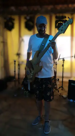 Apresentação de Banda Briltles no II Festival da Diversidade Cultural