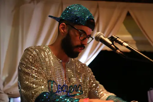 Apresentação de Elton J no II Festival da Diversidade Cultural