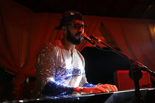 Apresentação de Elton J no II Festival da Diversidade Cultural